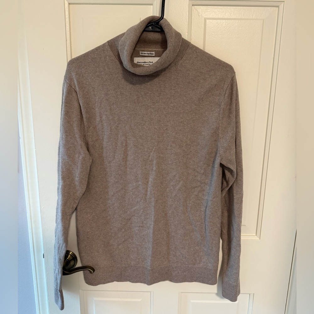 Abercrombie & Fitch cotton cashmere turtleneck sweater